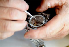 播威手表表蒙划痕如何修复？专业技巧助您爱表焕新颜